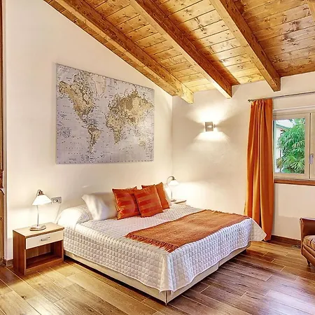 וילה Sleeps 10 Pool Air Con Wifi