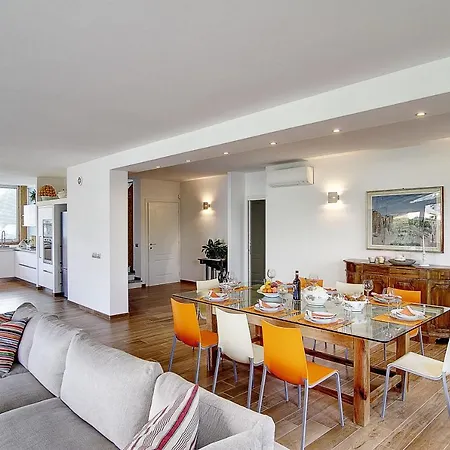 Sleeps 10 Pool Air Con Wifi *